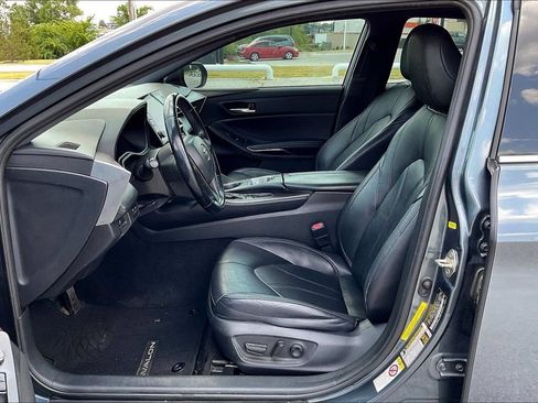 Used 2019 Toyota Avalon XLE FWD image 21