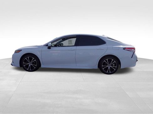 Certified 2020 Toyota Camry SE w/ Carpet Mat Package image 7