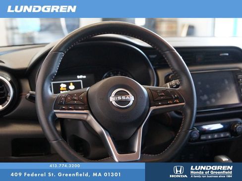 Used 2024 Nissan Kicks SR FWD image 17