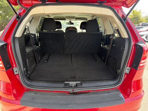 Used 2020 Dodge Journey SE FWD image 42