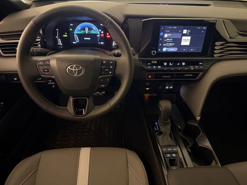 Used 2026 Toyota Camry SE w/ Convenience Package image 26