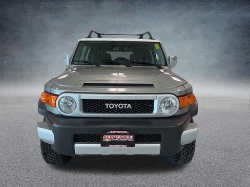 Used 2012 Toyota FJ Cruiser 4WD w/ Upgrade Pkg image 3