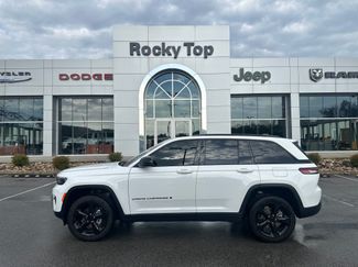 Used 2024 Jeep Grand Cherokee Altitude AWD/4WD video 1