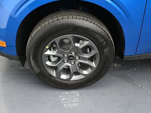 New 2026 Ford Maverick XLT AWD/4WD image 10