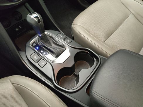Used 2019 Hyundai Santa Fe XL AWD/4WD image 26