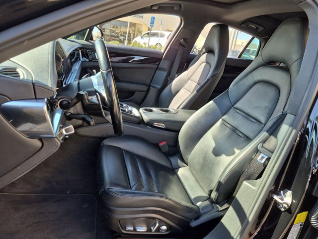 Used 2018 Porsche Panamera image 13