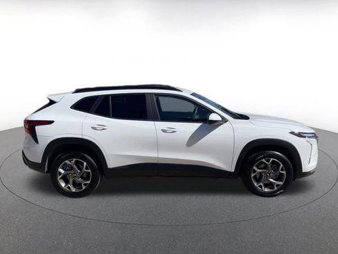 Used 2025 Chevrolet Trax LT image 16