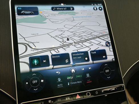 Used 2023 Mercedes-Benz EQE 500 4MATIC SUV image 11