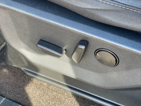 Used 2022 Ford F150 XLT w/ Equipment Group 302A High image 11