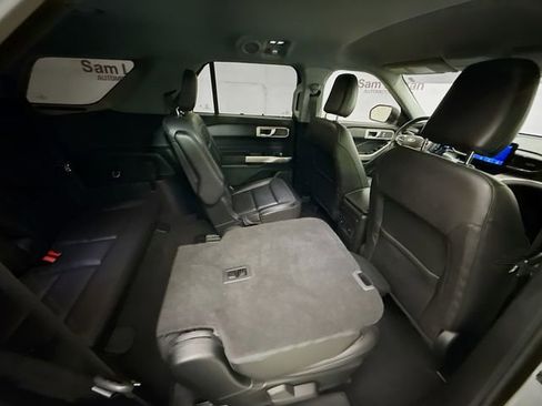 Used 2023 Ford Explorer XLT w/ Equipment Group 202A AWD/4WD image 26