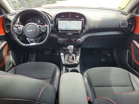 Used 2022 Kia Soul Turbo FWD image 11