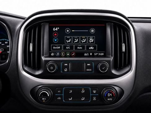 Used 2021 Chevrolet Colorado Z71 w/ Safety Package AWD/4WD image 34