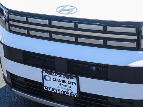 Used 2025 Hyundai Santa Fe SEL FWD image 6