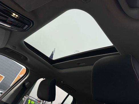 Used 2023 Jeep Grand Cherokee Laredo w/ Luxury Tech Group I image 18