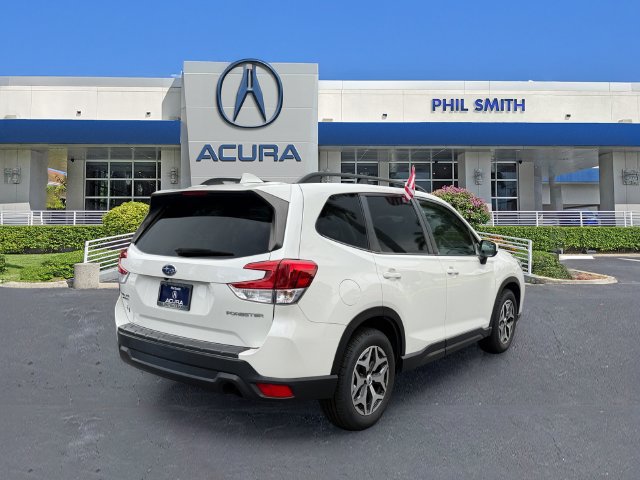 Used 2021 Subaru Forester Premium AWD/4WD image 5