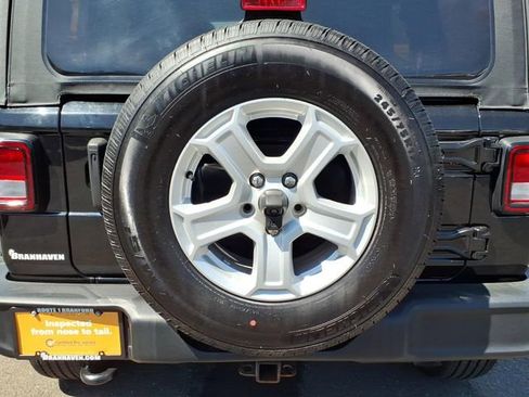 Certified 2022 Jeep Wrangler Unlimited Sport AWD/4WD image 15