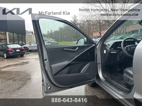 Used 2023 Kia Niro FWD image 13