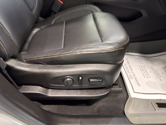 Used 2018 Chevrolet Traverse LT AWD/4WD image 17