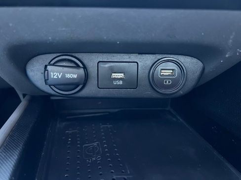 Used 2022 Hyundai Elantra SEL w/ Convenience + Premium Package image 23