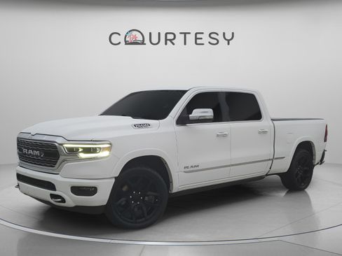 Certified 2020 RAM 1500 Limited w/ Body Color Bumper Group image 1
