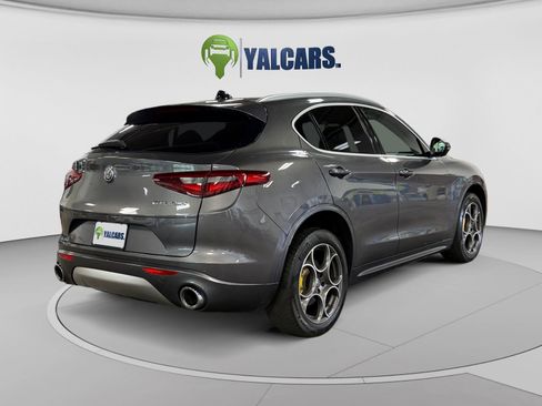 Used 2020 Alfa Romeo Stelvio Ti w/ Active Blind Spot Package AWD/4WD image 5