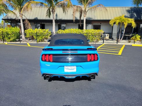 Used 2017 Ford Mustang Premium image 7