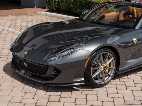 Used 2022 Ferrari 812 GTS RWD image 25