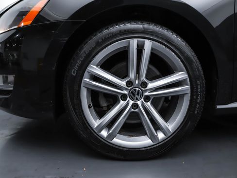 Used 2013 Volkswagen Passat TDI SEL Premium image 19