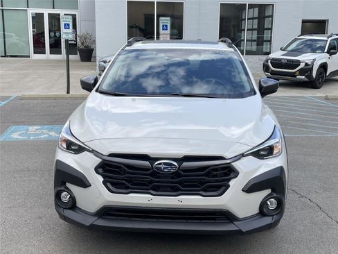 Certified 2025 Subaru Crosstrek 2.0i Premium image 8