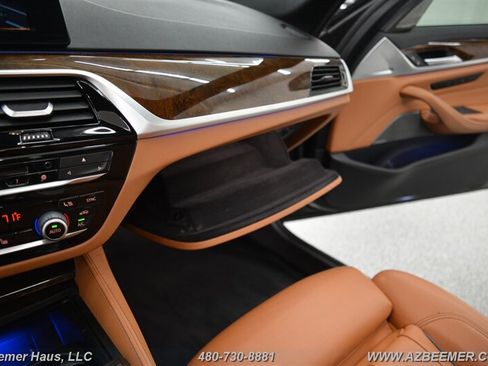 Used 2018 BMW 530e image 38