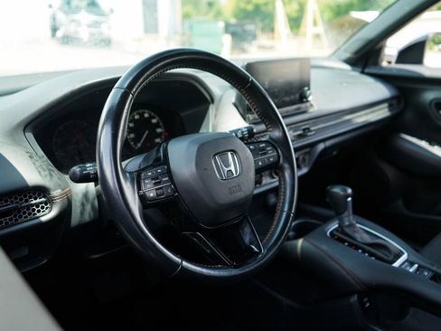 Used 2025 Honda HR-V Sport image 6
