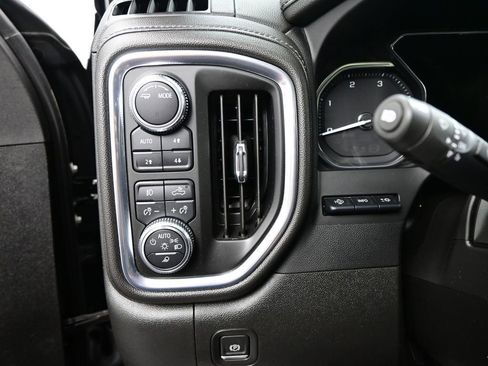 Used 2022 GMC Sierra 2500 Denali w/ Denali Ultimate Package AWD/4WD image 19