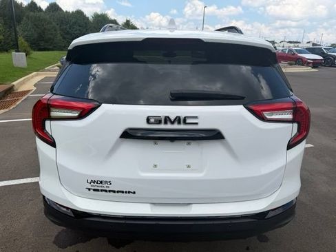 Used 2023 GMC Terrain SLE w/ Driver Convenience Package FWD image 6