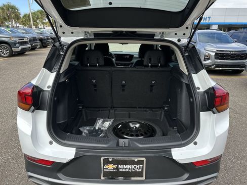 Used 2025 Buick Encore GX Preferred image 23