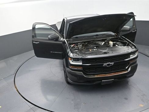 Used 2018 Chevrolet Silverado 1500 W/T w/ Black Out Edition image 26
