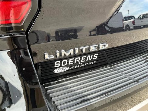 Used 2019 Ford Expedition Max Limited image 18