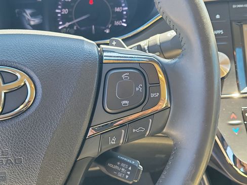 Used 2016 Toyota Avalon Limited w/ Toyota Safety Sense Package image 25