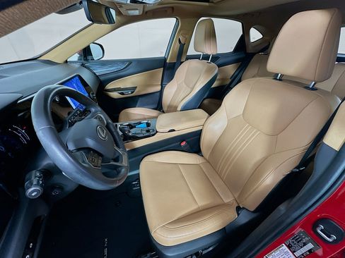 Used 2024 Lexus NX 250 FWD w/ Premium Package image 13