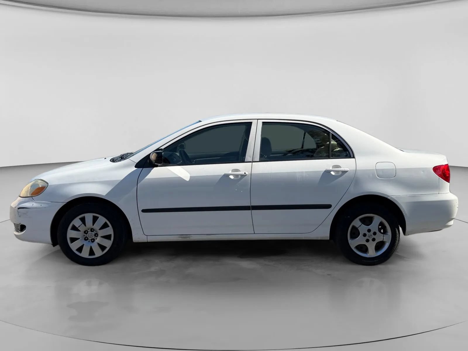 Used 2006 Toyota Corolla CE w/ Upgrade Pkg FWD image 2
