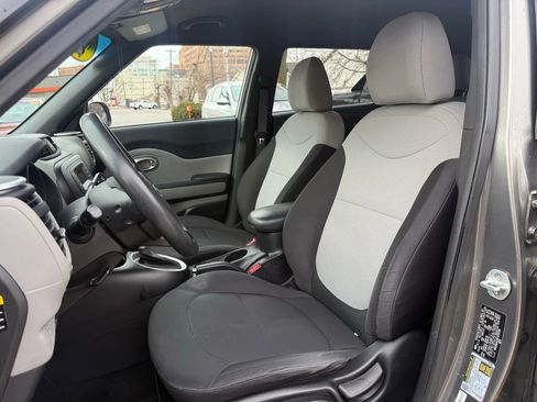 Used 2014 Kia Soul image 11