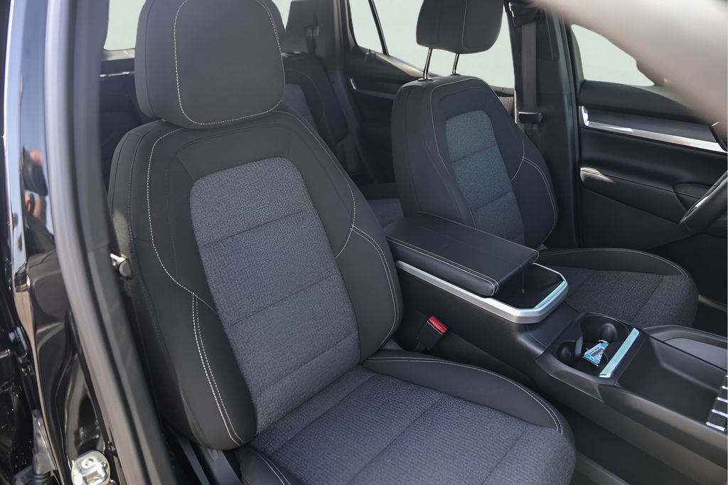 Used 2026 GMC Terrain Elevation w/ Technology Package II FWD image 30