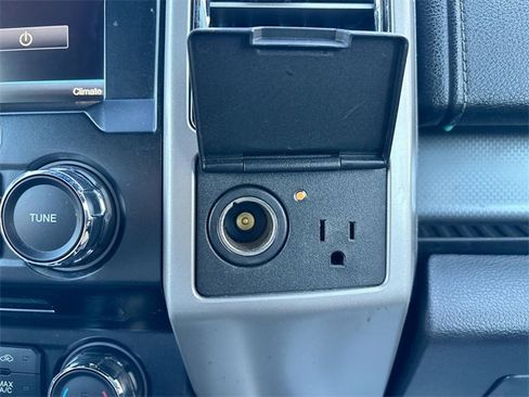 Used 2015 Ford F150 Lariat image 35