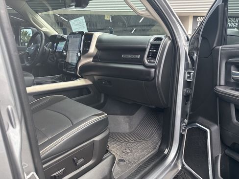 Used 2024 RAM 2500 Laramie w/ Towing Technology Group image 11