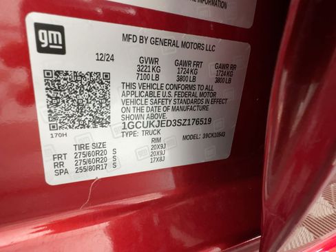 Used 2025 Chevrolet Silverado 1500 High Country w/ Technology Package image 16