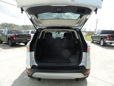 Used 2017 Ford Escape SE image 11