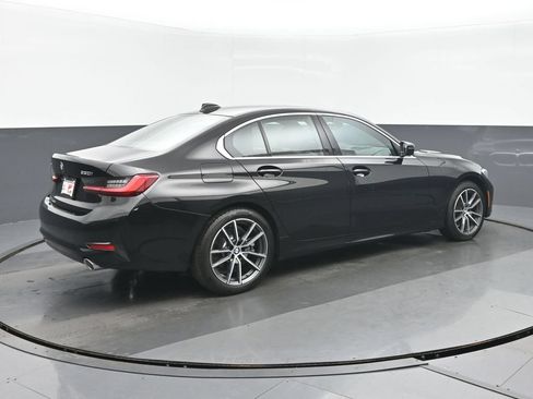 Used 2022 BMW 330i xDrive Sedan w/ Premium Package AWD/4WD image 3