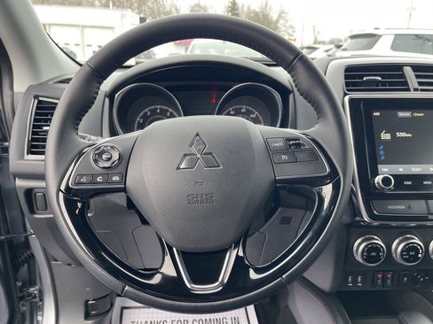 Used 2025 Mitsubishi Outlander Sport AWD image 14