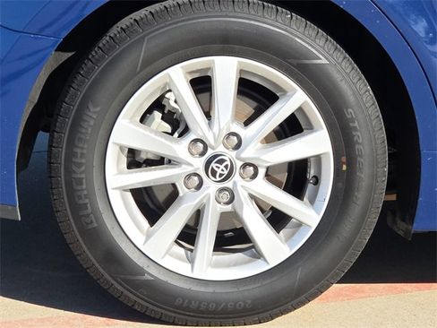 Used 2025 Toyota Camry LE image 9