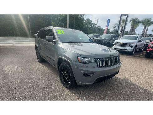 Used 2021 Jeep Grand Cherokee Laredo X AWD/4WD image 8