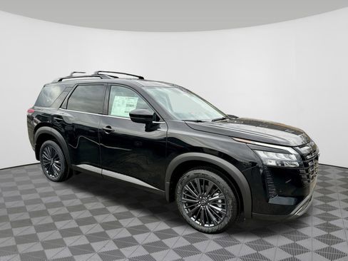 New 2026 Nissan Pathfinder SL image 1
